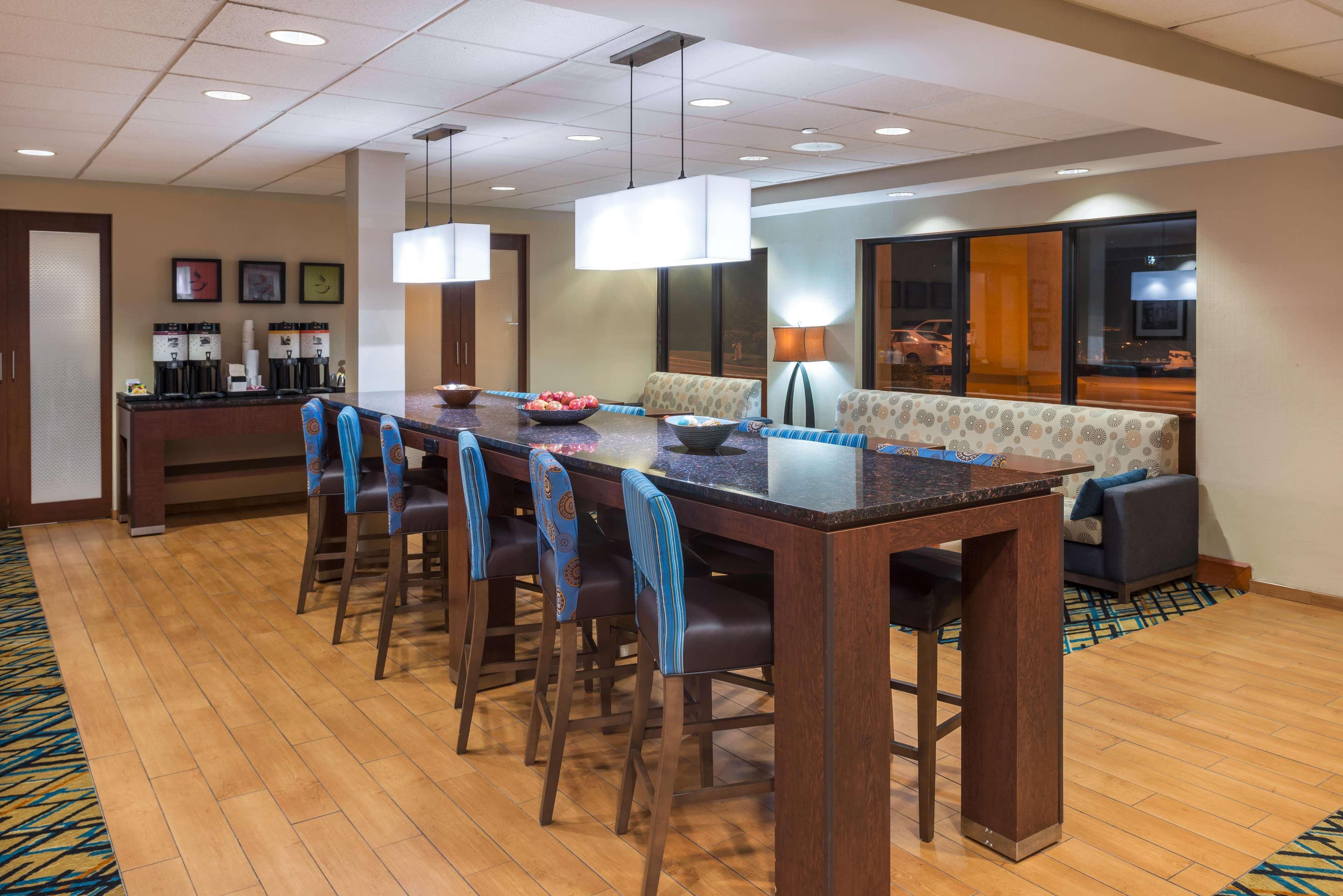Hampton Inn Кълъмбия Екстериор снимка