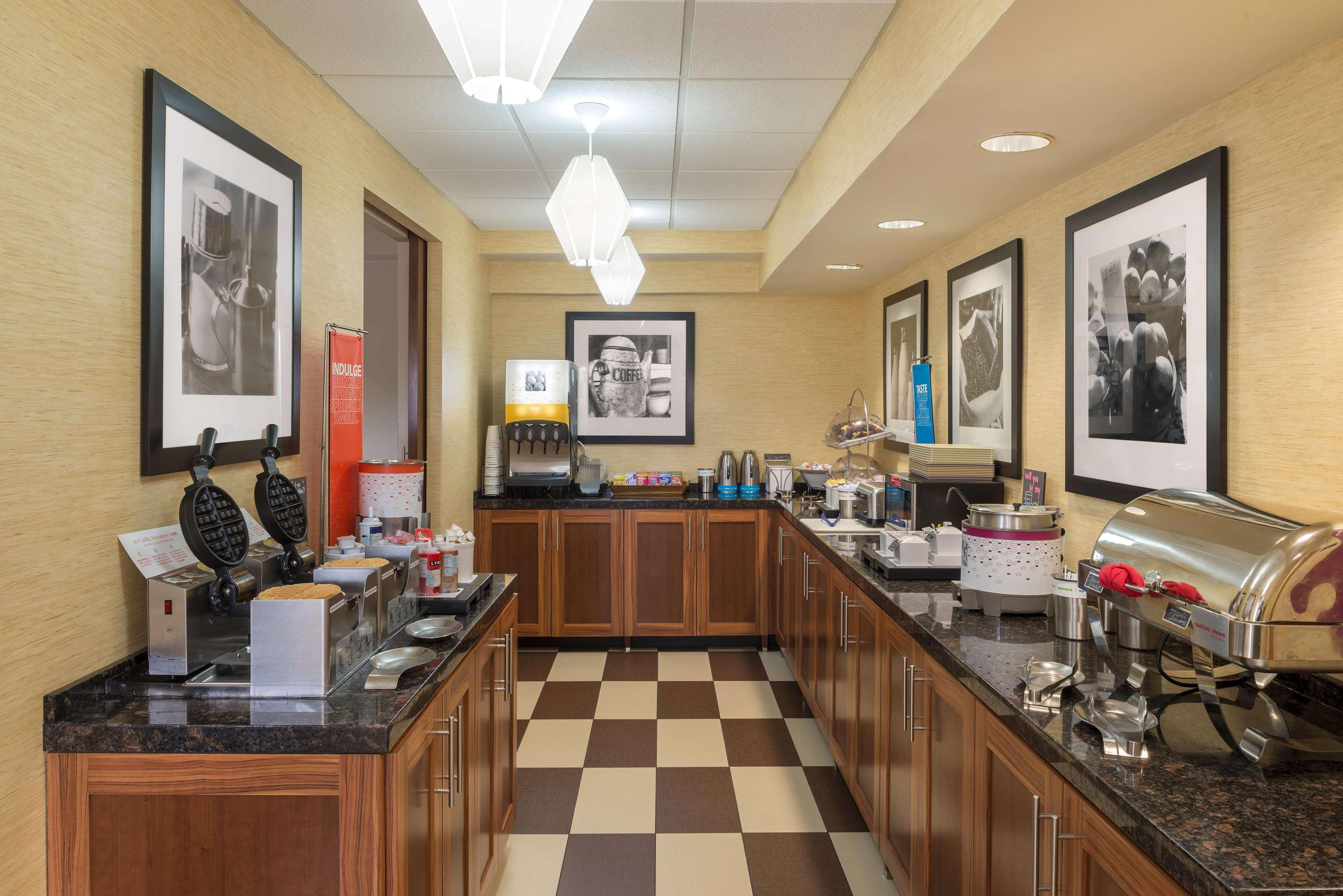 Hampton Inn Кълъмбия Екстериор снимка